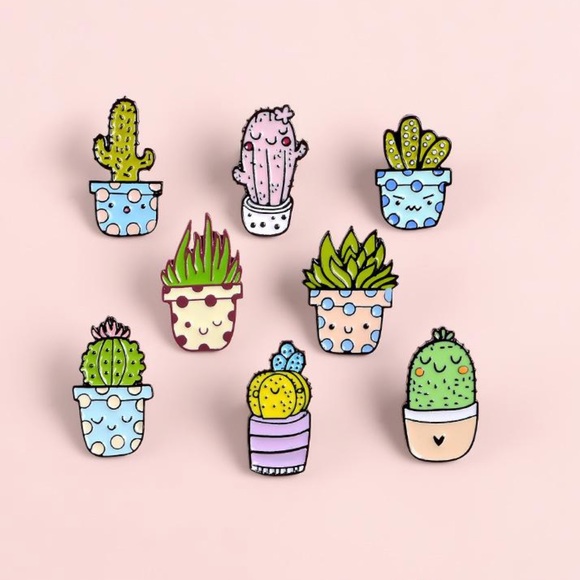 Cute🌵MIXED CACTUS PINS🌺 only comes with ONE out of the 8for keychain - Picture 3 of 8
